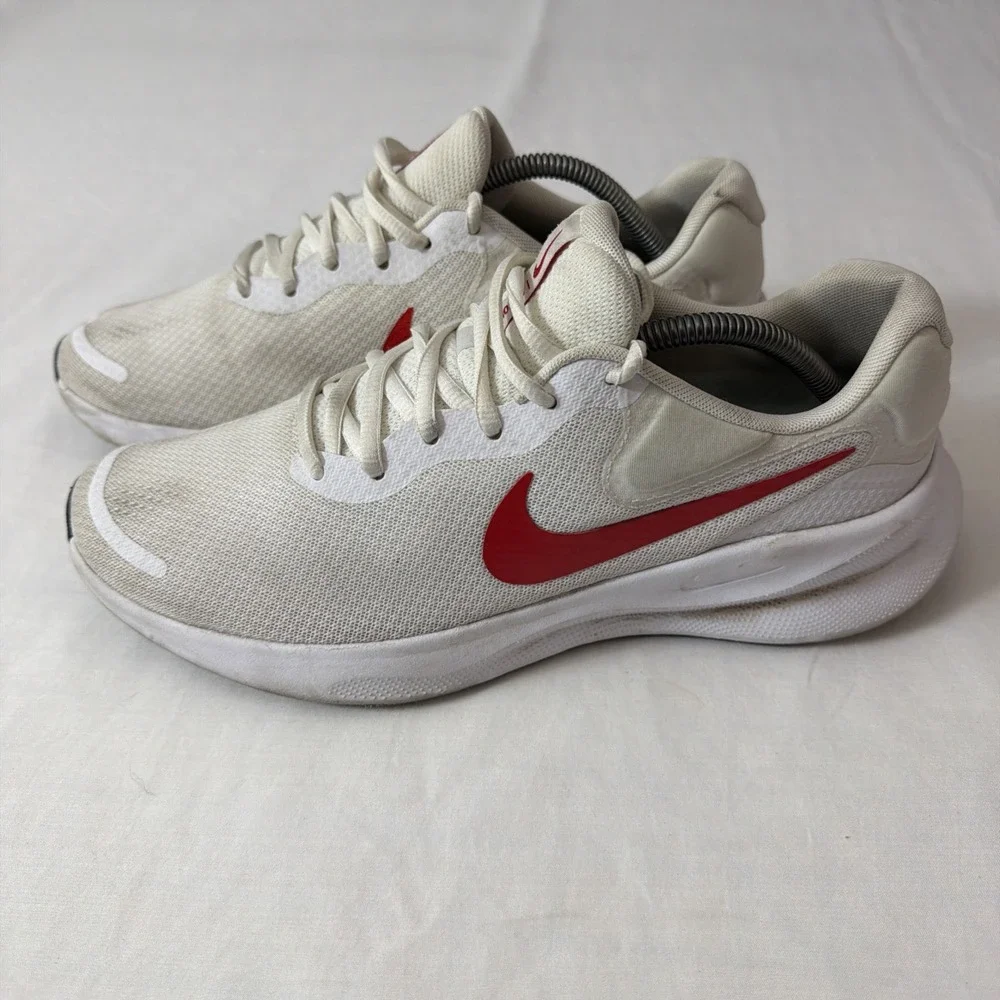 Nike Revolution 7 White University Red Size 10.5 Men FB2207-101 Gym CrossFit Run